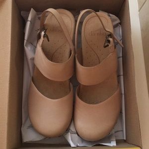 Dansko Thea Veg Tan